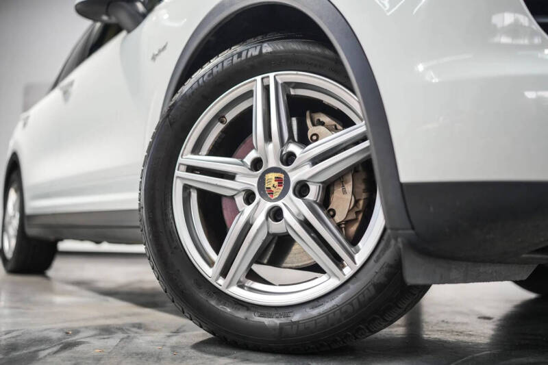 2014 Porsche Cayenne S Hybrid