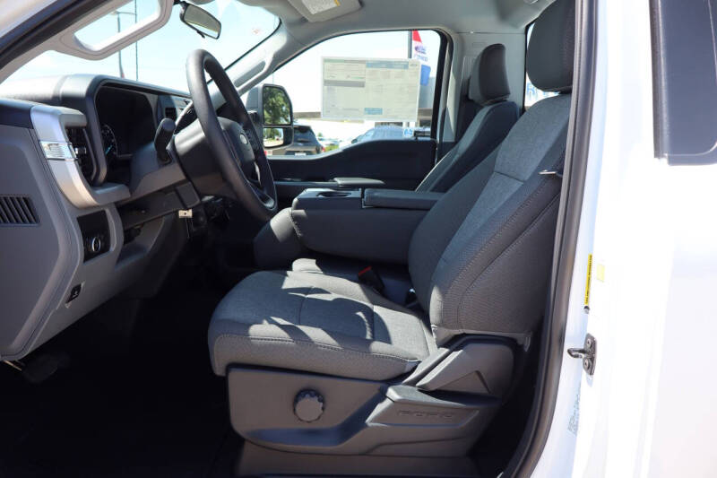 2025 Ford F-350 Super Duty XL