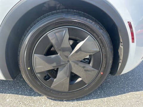 2025 Toyota Prius XLE