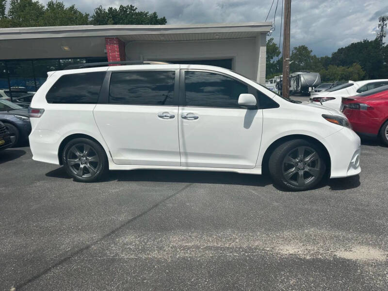 2017 Toyota Sienna