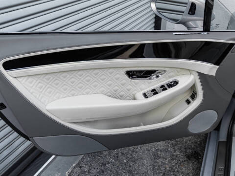 2022 Bentley Continental GTC V8