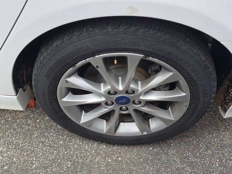 2017 Ford Fusion Hybrid SE