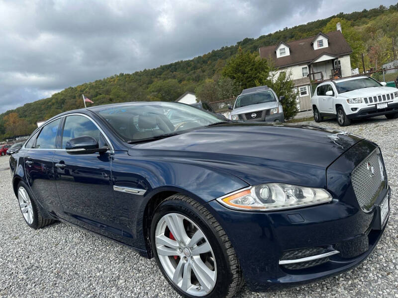 2013 Jaguar XJ Base's photo