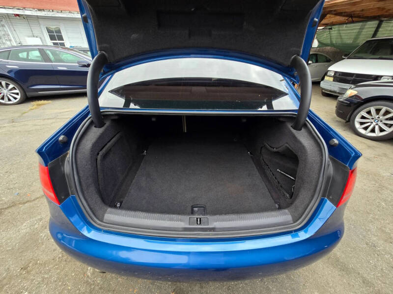 2009 Audi A4 2.0T quattro Premium Plus