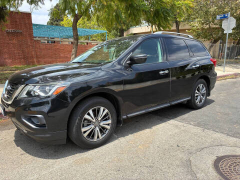 2018 Nissan Pathfinder S