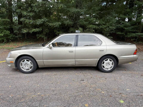 2000 Lexus LS 400