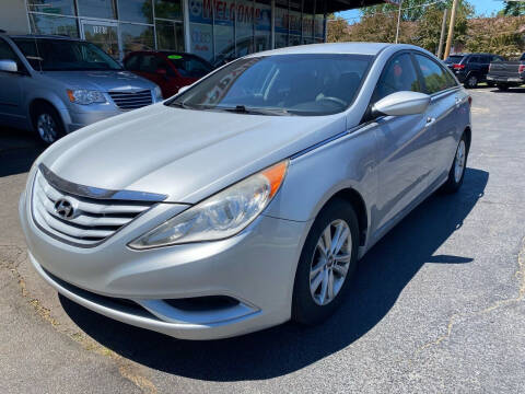 2012 Hyundai Sonata for sale at TOP YIN MOTORS in Mount Prospect IL