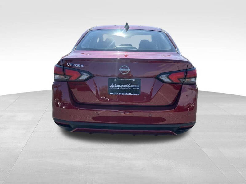 2025 Nissan Versa SV