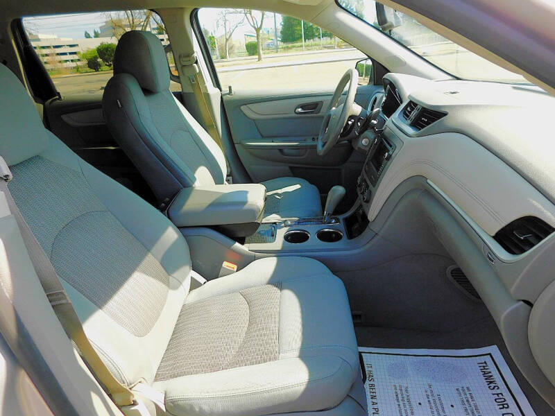 2017 Chevrolet Traverse LS