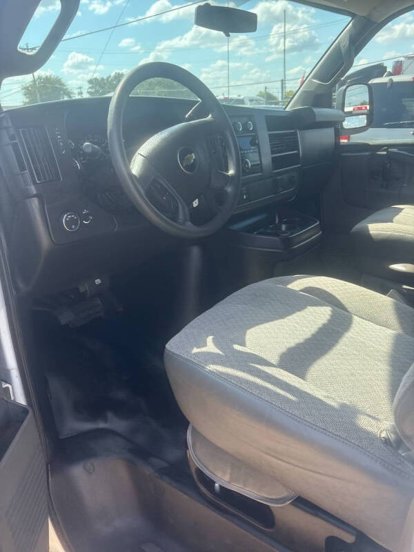 2017 Chevrolet Express 2500