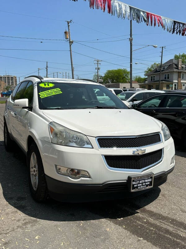 2011 Chevrolet Traverse for sale at Valley Auto Finance in Warren OH