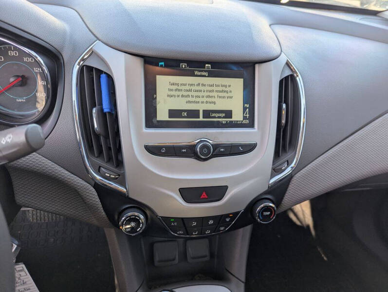 2018 Chevrolet Cruze LS Auto