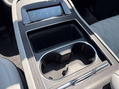 2027 Lincoln Navigator Black Label