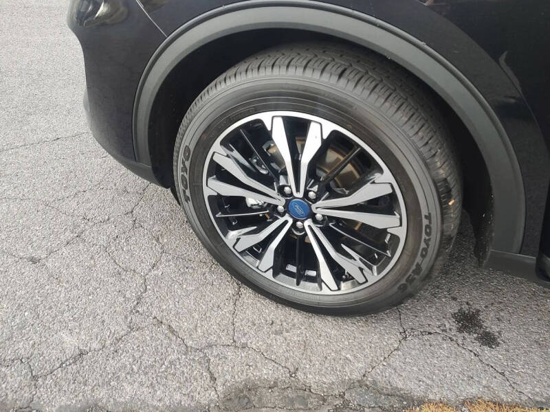 2022 Ford Escape SEL