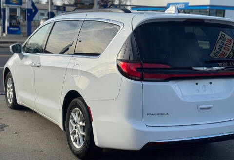 2022 Chrysler Pacifica Touring L