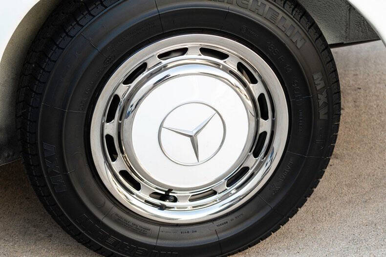 1969 Mercedes-Benz 280-Class