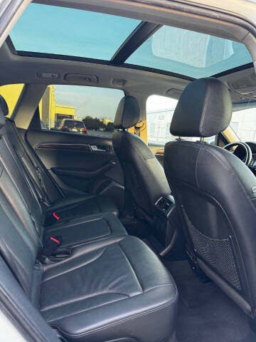 2012 Audi Q5 3.2 quattro Premium Plus