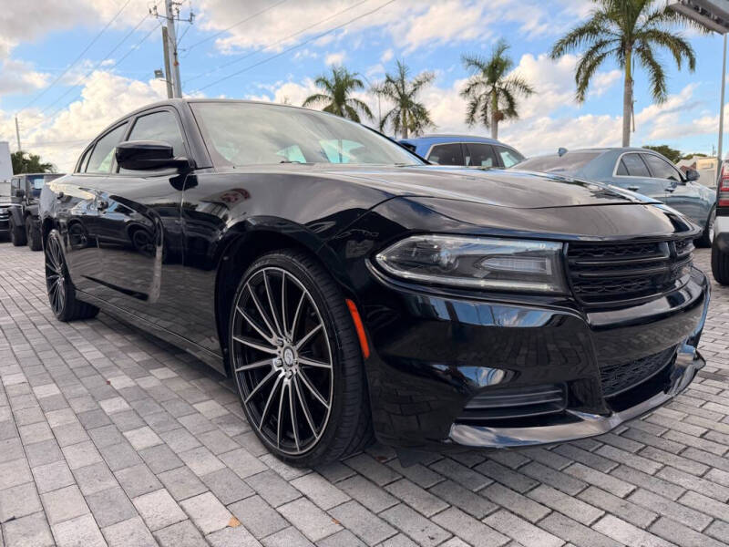 2020 Dodge Charger SXT's photo