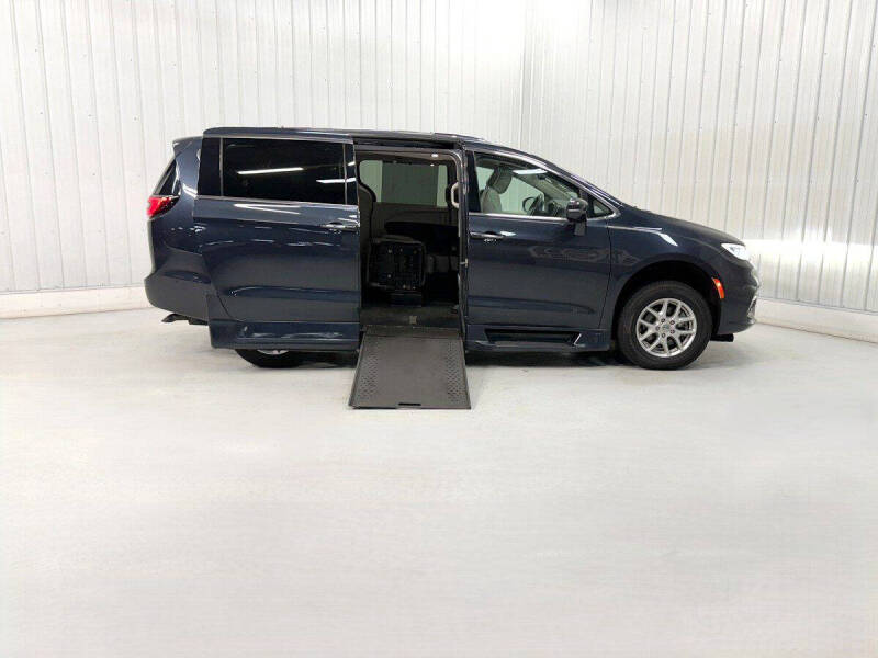 2021 Chrysler Pacifica Touring L