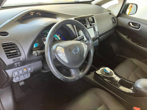 2016 Nissan LEAF