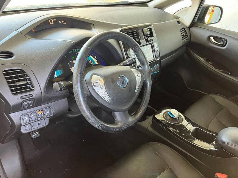 2016 Nissan LEAF