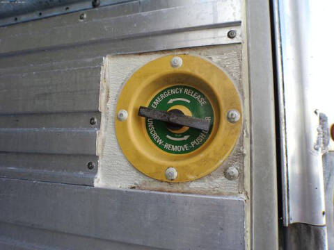 2015 Freightliner M2 106