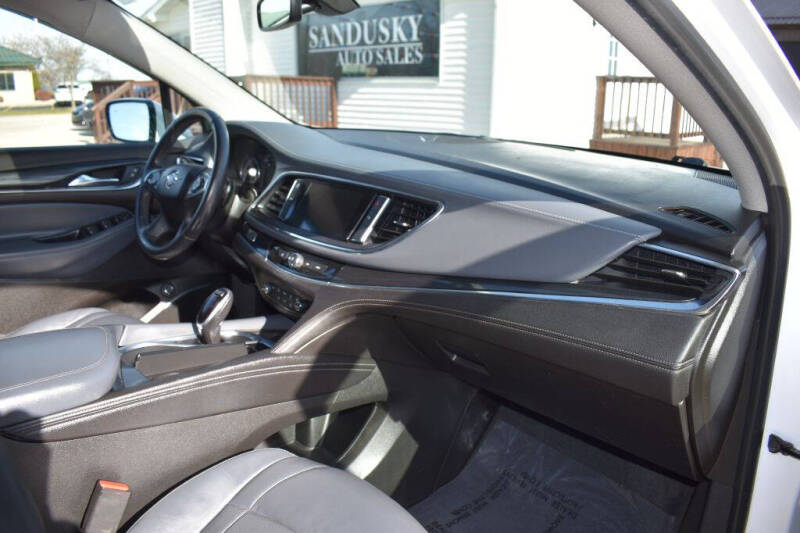 2021 Buick Enclave Essence