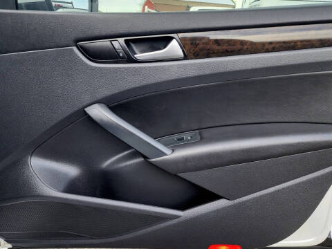 2015 Volkswagen Passat 2.0L TDI SEL Premium