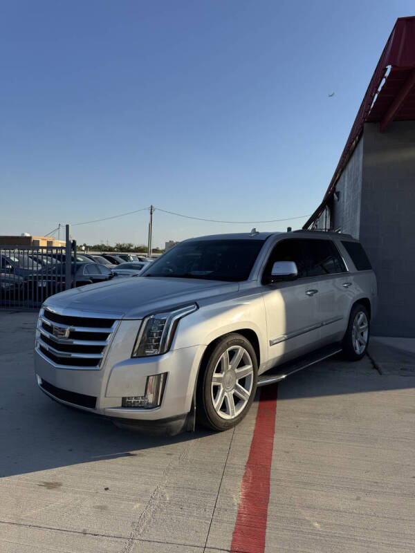 2016 Cadillac Escalade Luxury Collection