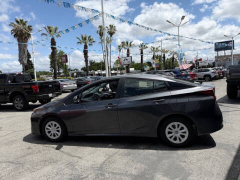 2022 Toyota Prius LE
