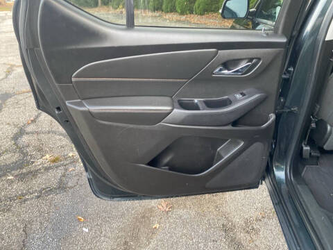 2018 Chevrolet Traverse LT Cloth