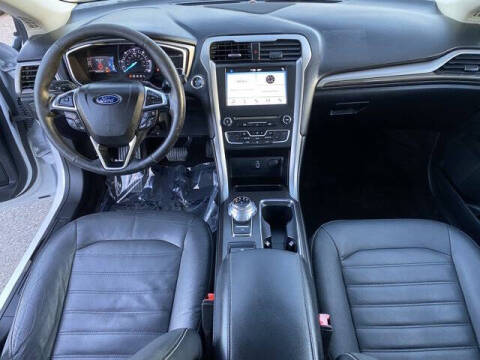 2017 Ford Fusion Hybrid SE