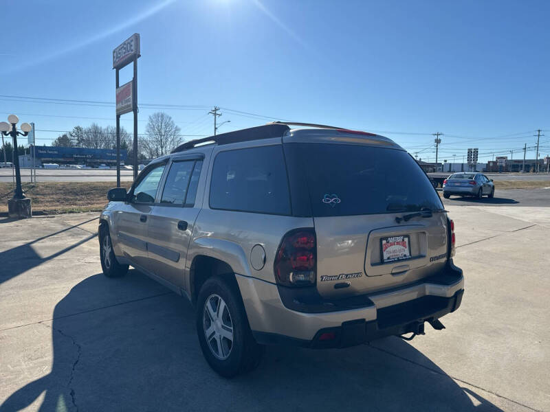 2004 Chevrolet TrailBlazer EXT LS