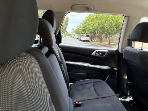 2018 Nissan Pathfinder S