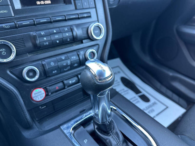 2016 Ford Mustang V6