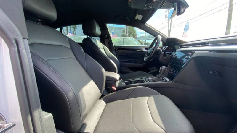 2022 Volkswagen Arteon SE R-Line