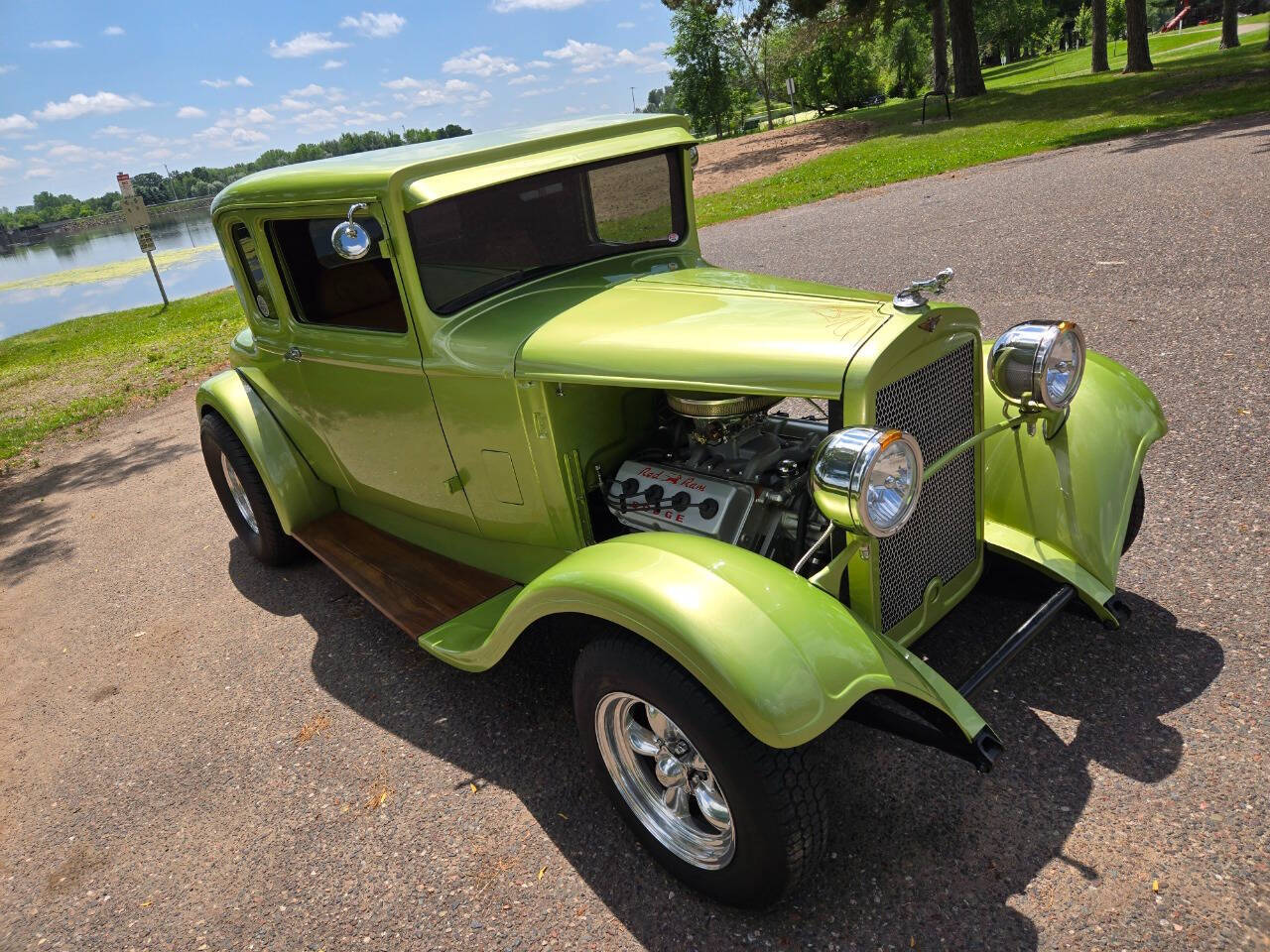 1930 Dodge 5-Window Coupe 14