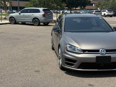 2017 Volkswagen Golf R 4Motion