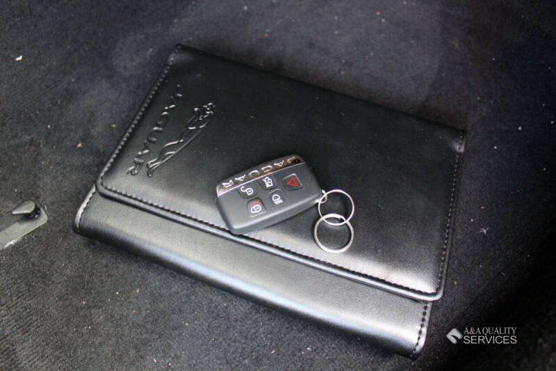 2021 Jaguar F-TYPE R