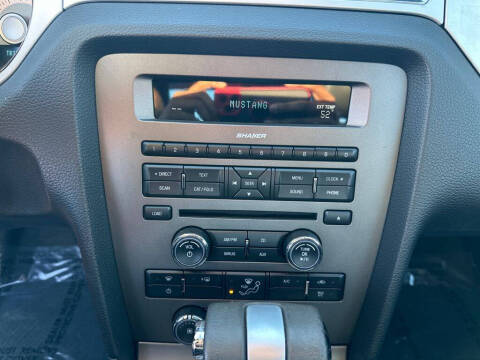 2012 Ford Mustang V6 Premium