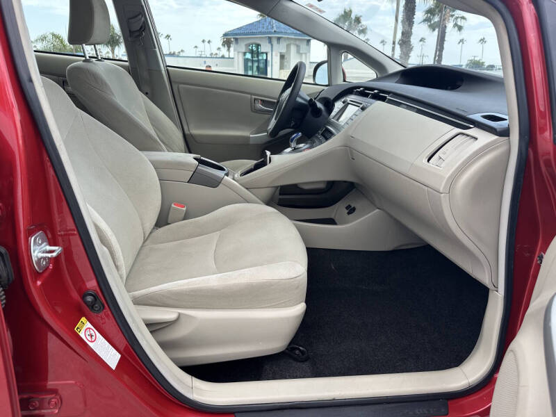 2014 Toyota Prius Three