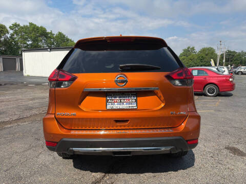 2020 Nissan Rogue SL