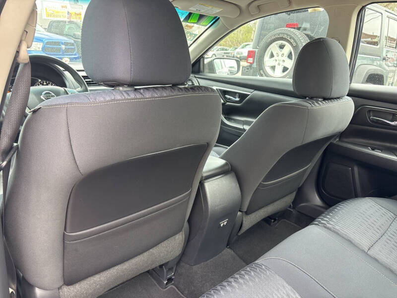 2017 Nissan Altima S - Photo 25