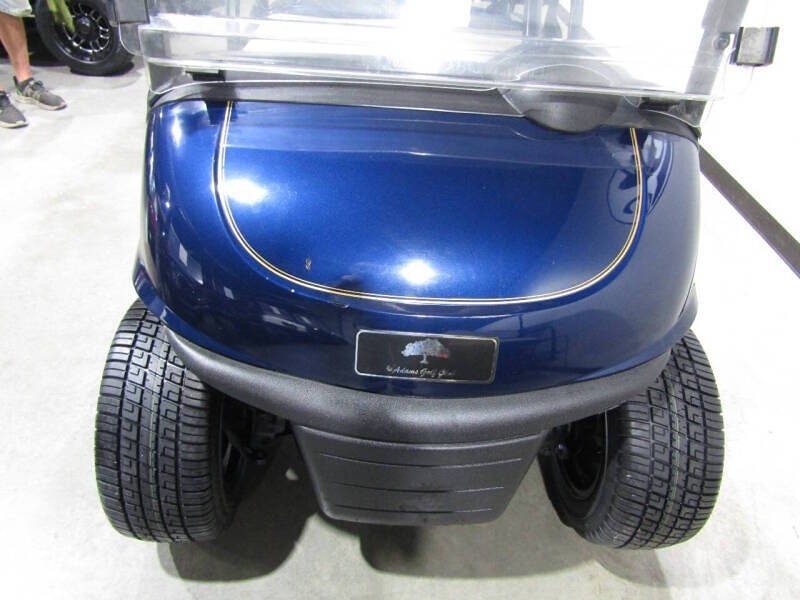 2019 E-Z-GO RXV