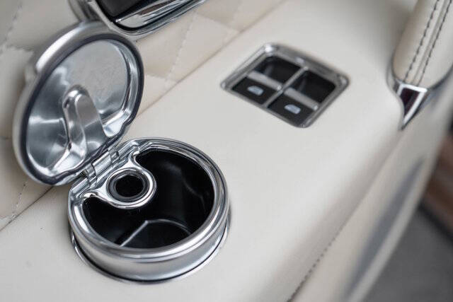 2017 Bentley Bentayga 31