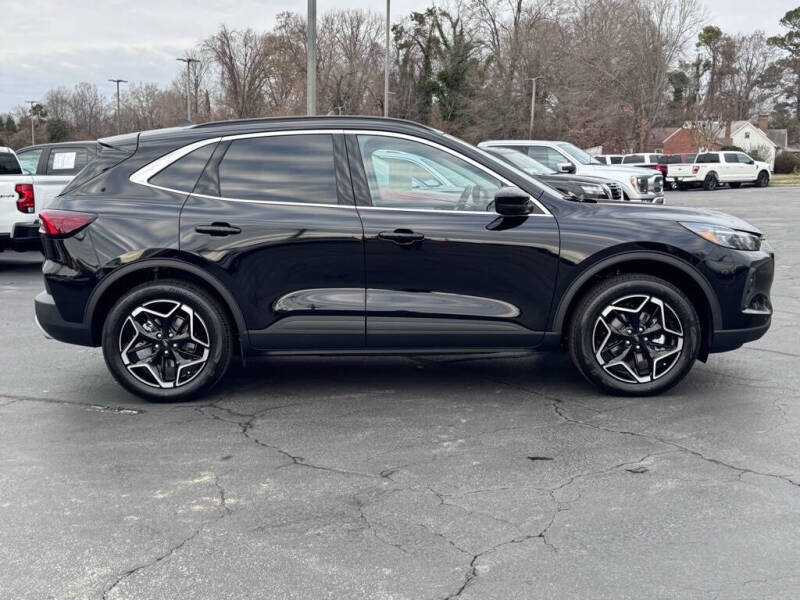 2026 Ford Escape Hybrid Platinum