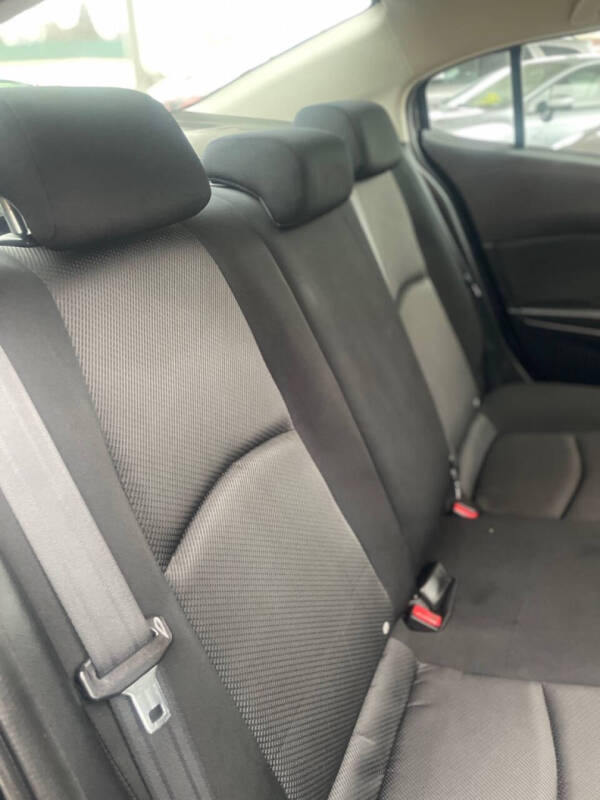 2017 Mazda MAZDA3 Sport