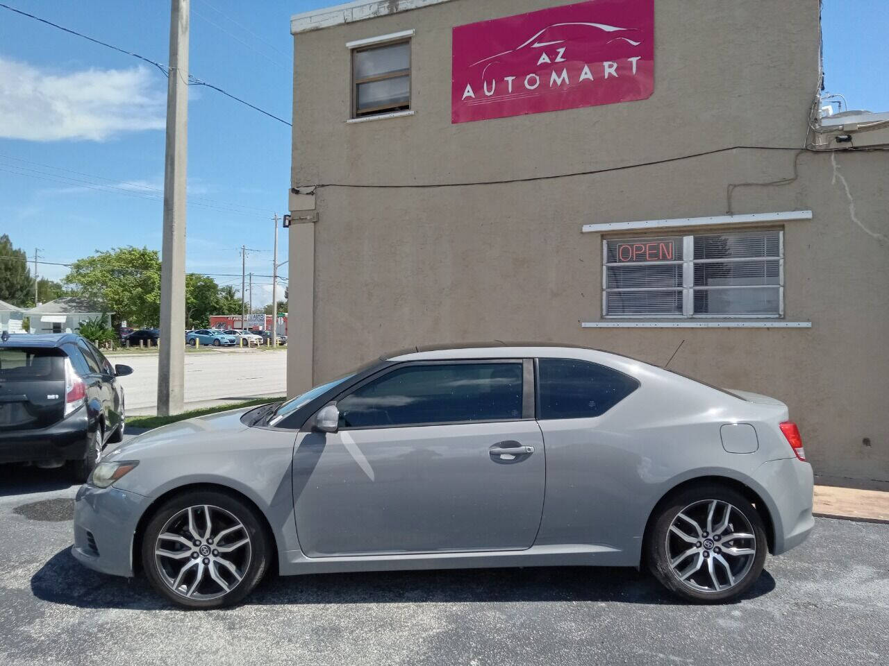 2011 TOYOTA SCION tC Hatchback - $14,999