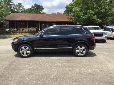 2011 Volkswagen Touareg for sale at Victory Motor Company in Conroe TX