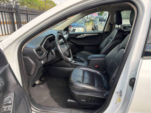 2020 Ford Escape SEL
